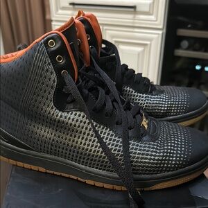 Men’s Nike KD VIII NSW Lifestyle athletic shoes. Size 9, Black